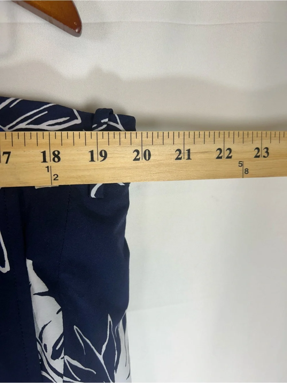 Men's Blue Tropical Parrot Swim Trunks
